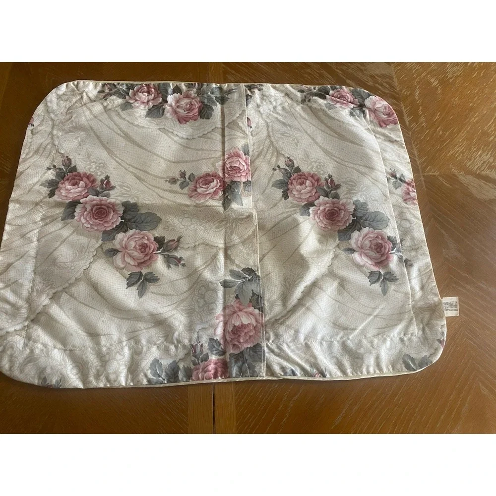 VTG JESSICA MCCLINTOCK 2 Pillowcases Floral Cottagecore‎ Romantic French Country